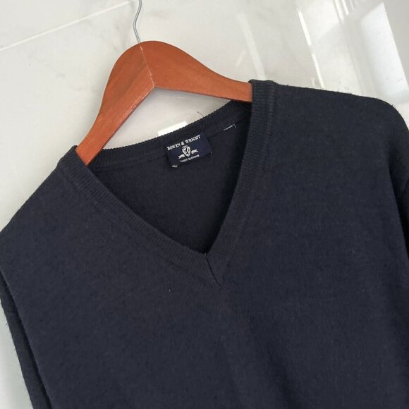 BOWEN & WRIGHT Wool V-Neck Knitted Sweater Pullover Charcoal Gray Size M… - Picture 2 of 9